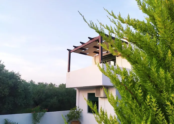 Sunny Villa