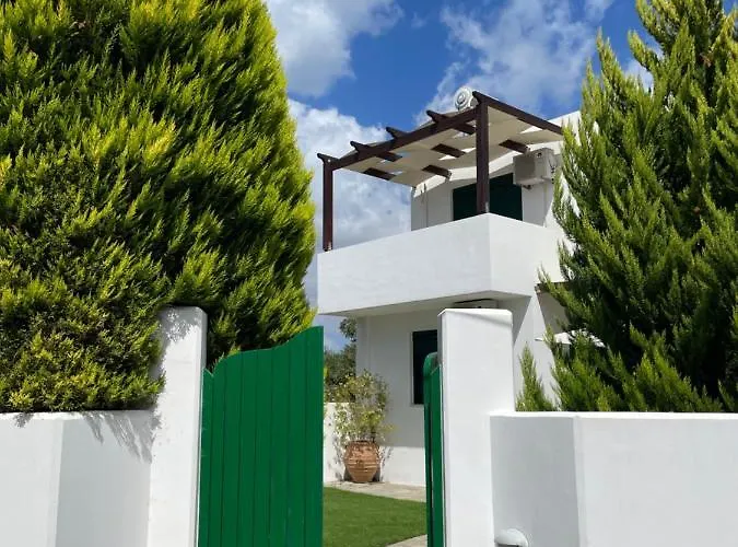 Sunny Villa